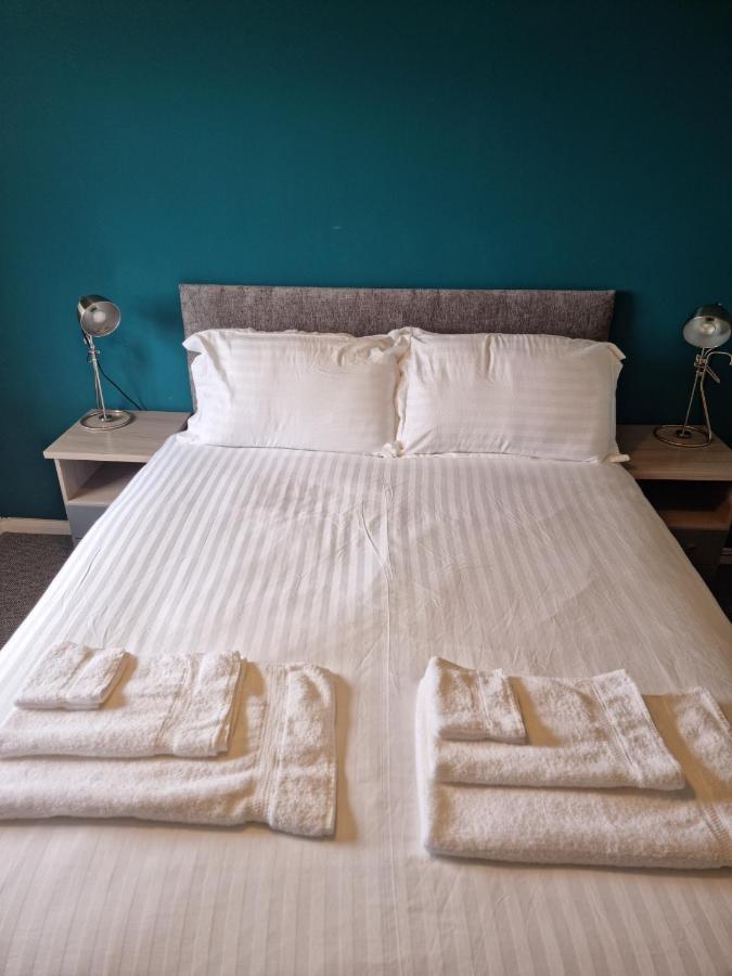 Lovely 2 Bedroom Serviced Apartment With Parking Mansfield Eksteriør billede