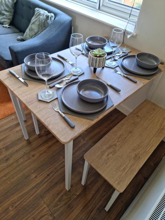 Lovely 2 Bedroom Serviced Apartment With Parking Mansfield Eksteriør billede